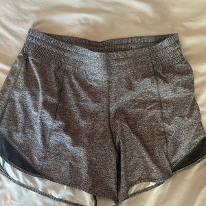 Lululemon Hotty Hot High-Rise 4” shorts